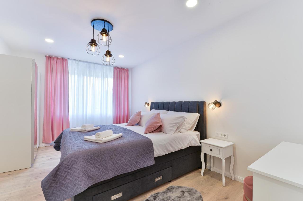 Zara Lumina Apartment Esterno foto